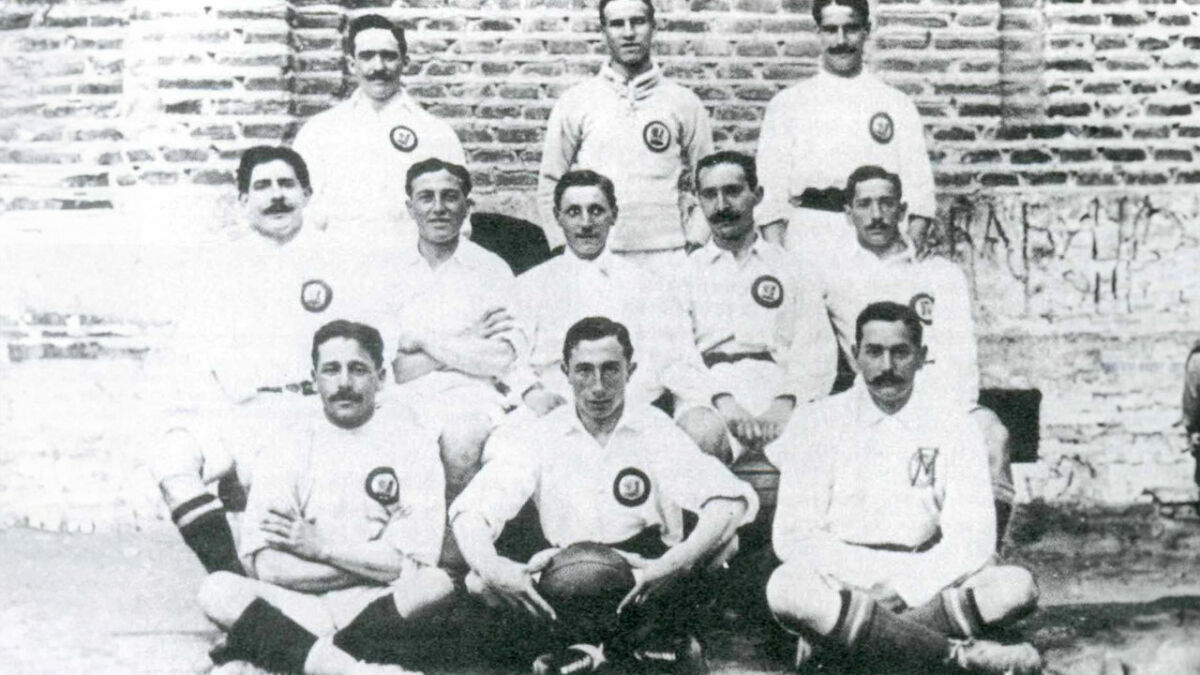 Early Soccer Team